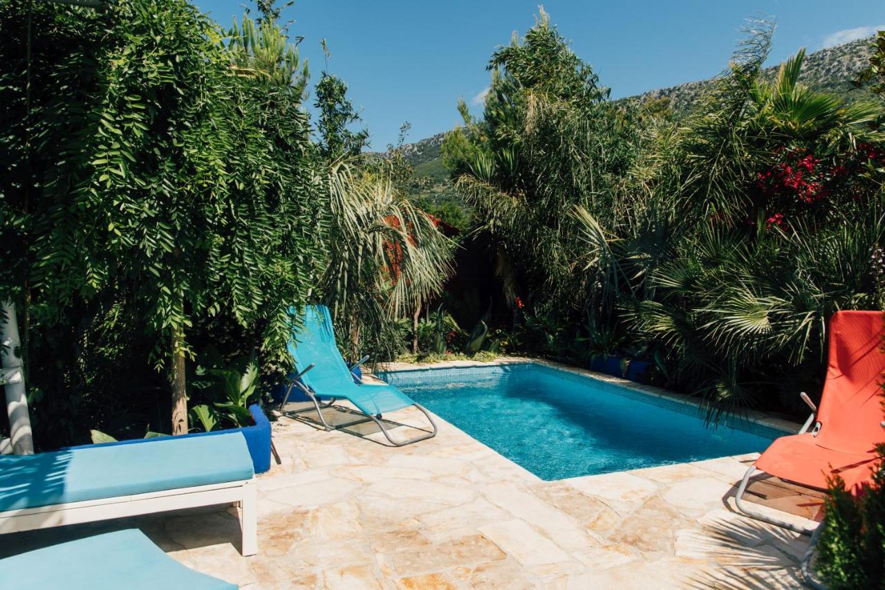 Villa Tropica, Total Privacy, Tropical Garden And Private Pool Каштела Экстерьер фото