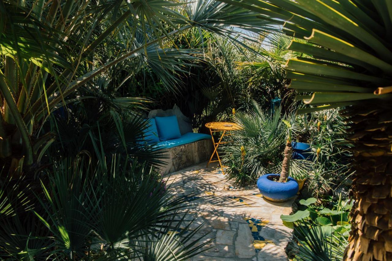 Villa Tropica, Total Privacy, Tropical Garden And Private Pool Каштела Экстерьер фото
