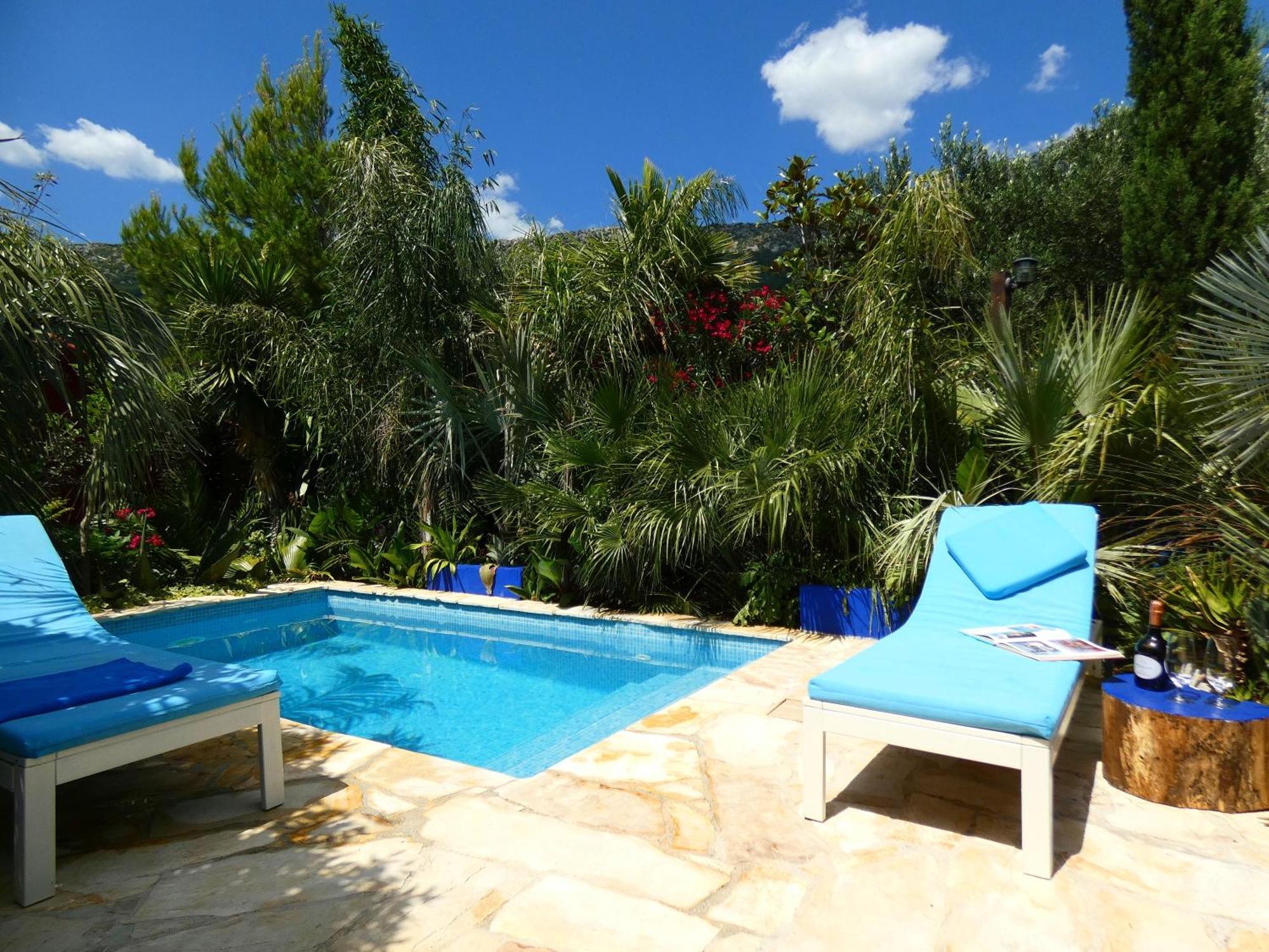 Villa Tropica, Total Privacy, Tropical Garden And Private Pool Каштела Экстерьер фото